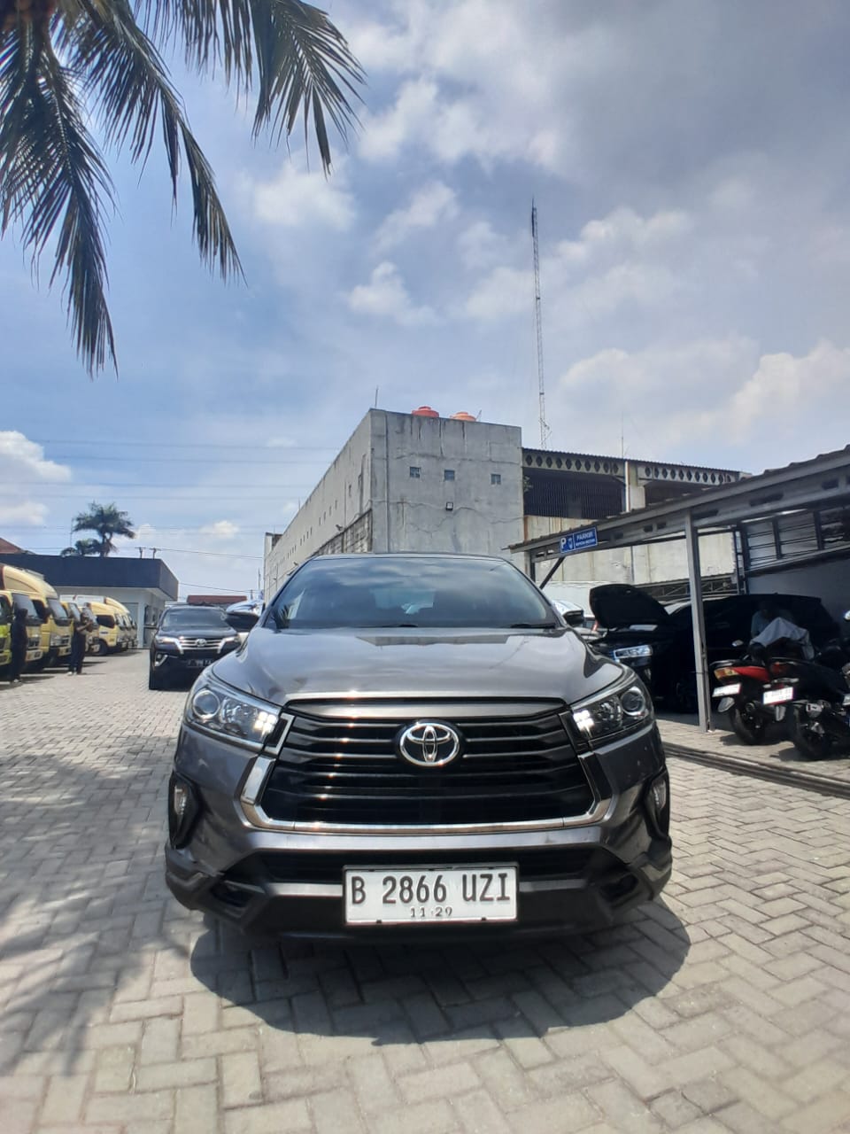 Gambar New Venturer 2.4 at 